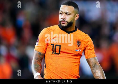 ROTTERDAM, NIEDERLANDE - 11. OKTOBER: Memphis Depay of the Netherlands während des FIFA World Cup Qualifier Spiels 2022 zwischen den Niederlanden und Gibraltar im Stadion Feijenoord am 11. Oktober 2021 in Rotterdam, Niederlande (Foto: Geert van Erven/Orange Picters) Stockfoto