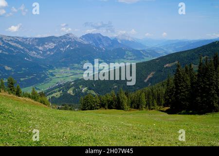 Wunderschöne Alpenlandschaft der Region Schladming-Dachstein in Österreich (Steiermark in den österreichischen Alpen) Stockfoto