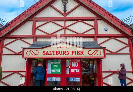 Der viktorianische Pier in Saltburn by the Sea, England, Großbritannien. Stockfoto