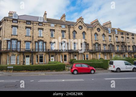 Balmoral Terrace, viktorianische wohlhabende Wohnungen, die jetzt in Saltburn by the Sea, cleveland, England, Großbritannien, umgewandelt wurden Stockfoto