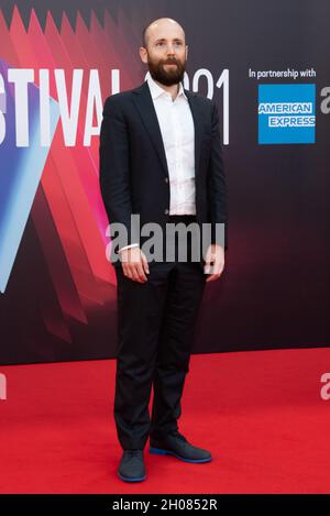 London, Großbritannien. Oktober 2021. Simon Gillis nimmt an der britischen Premiere von „The Power of the Dog“ während des 65. BFI (British Film Institute) London Film Festival in der Royal Festival Hall Teil. Kredit: SOPA Images Limited/Alamy Live Nachrichten Stockfoto