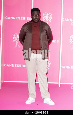 Salif Cisse nimmt am 11. Oktober 2021 an der 4. Ausgabe des Internationalen Filmfests der Canneseries in Cannes Teil. Foto von David Niviere/ABACAPRESS.COM Stockfoto