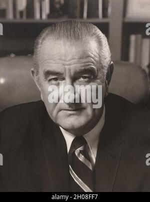 Lyndon B. Johnson (1908-1973), 36. US-Präsident, Head and Shoulders Portrait, Oscar White, Pach Brothers Studio, 1965 Stockfoto