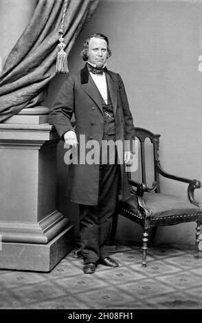 Henry Wilson (1812-1875), amerikanischer Politiker, US-Vizepräsident 1873-1875, US-Senator aus Massachusetts 1855-1873, Porträt in voller Länge, Mathew Brady Studio, Stockfoto