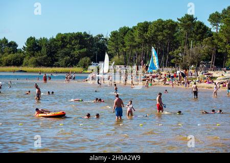 Parentis en Born (Südwestfrankreich): Strand des Pond von Biscarrosse und Parentis Stockfoto