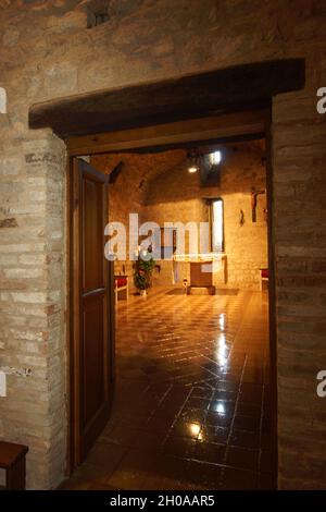 Abtei Santa Croce; Kloster, Dorf Sassovivo; horizontal; Foligno; Perugia; Umbrien; Italien; Europa Stockfoto