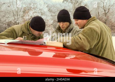 Soldaten des 1. Bataillons 125. Artilleriefeuerläufe vom M109A6 Paladin, um die Aufrüstung der Haubitzen der Einheit zu validieren, 9. Januar 2021, auf Camp Ripley. (Minnesota Stockfoto