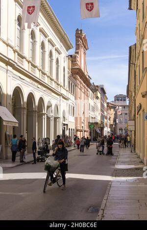 Corso Giacomo Matteotti, Menschen, Jesi, Marken, Italien, Europa Stockfoto