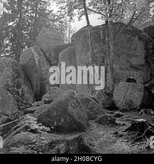 Gedenkstein für Albert Leo Schlageter bei Marke im Schwarzwald, Deutschland 1930er Jahre. Albert Leo Schlageter Denkmal in der Nähe der Marke in Schwarzwald, Deutschland 1930. Stockfoto