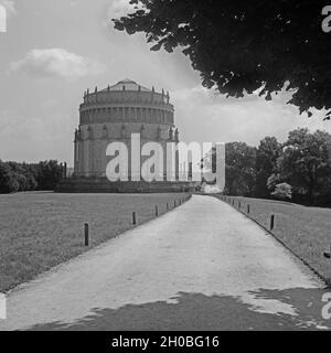 Die Befreiungshalle auf dem Michelsberg bei Kelheim, Deutschland 1930er Jahre. Befreiungshalle am Michelsberg Hill in der Nähe von Kelheim, Deutschland 1930. Stockfoto