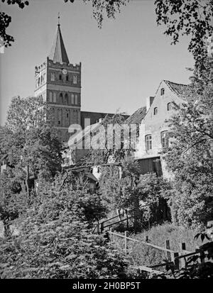 Die gotische St. Georgs Ordenskirche in Friedland, Ostpreußen 1930er Jahre. Gotische St. George's Kirche in Freidland, Ostpreußen, 1930er Jahre. Stockfoto