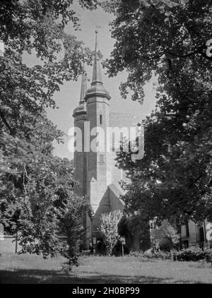 Danzig Oliva, Blick in die Bischofskirche, 1930er Jahre. Danzig Oliva, Blick auf die Kirche von Bischof, 1930er Jahre. Stockfoto