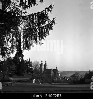 Wallfahrtsbasilika in Gößweinstein in der Fränkischen Schweiz, Deutschland 1930er Jahre. Wallfahrtskirche am Dorf Goessweinstein an der Fränkischen Schweiz, Deutschland 1930. Stockfoto