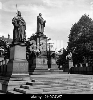 Das Lutherdenkmal in Worms, Deutschland, 1930er Jahre. Luther Denkmal in der Innenstadt von Worms, Deutschland 1930. Stockfoto