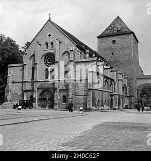 Ehemalige Dompfarrkirche St. Ulrich Sterben in Regensburg, Deutschland 1930er Jahre. Die ehemalige Kathedrale Pfarrkirche St. Ulrich in Regensburg, Deutschland 1930. Stockfoto