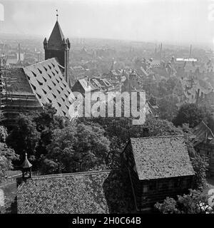 Blick von der Burg auf die Stadt Nürnberg, Deutschland 1930er Jahre. Blick von der Burg auf die Stadt Nürnberg, Deutschland 1930. Stockfoto