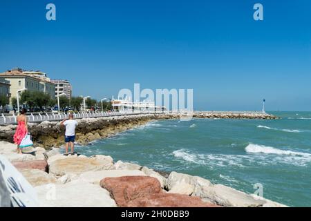 Meer, Menschen, Pesaro, Marken, Italien, Europa Stockfoto