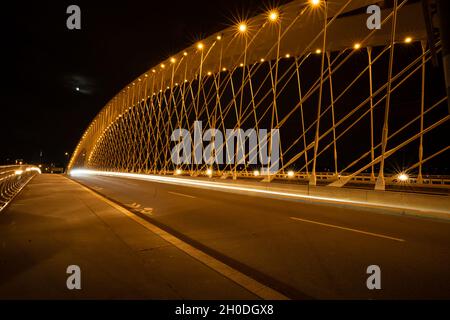 Schöne Aussicht auf die Troja-Brücke, Prag Stockfoto