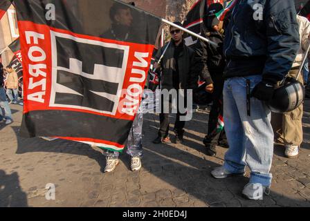 Rom, Italien, 01/12/2006: Studentendemonstration organisiert von Forza Nuova. ©Andrea Sabbadini Stockfoto