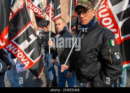 Rom, Italien, 01/12/2006: Studentendemonstration organisiert von Forza Nuova. ©Andrea Sabbadini Stockfoto