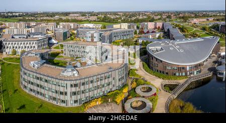 UNIVERSITY OF YORK, YORK, GROSSBRITANNIEN - 11. OKTOBER 2021. Eine Luftaufnahme der Gebäude und Schlafsäle des Campus East der Universität von York Stockfoto