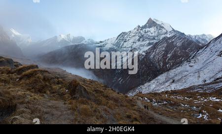 Blick auf Mount Machhapuchhre, Annapurna Conservation Area, Himalaya, Nepal. Stockfoto