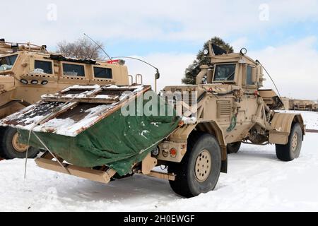 Soldaten mit 2. Stryker Brigade Kampfteam, 4. Infanterie-Division nehmen an der Enabler Academy von 52BEB als Teil des Leaders Time Training Teil 18. Februar in Fort Carson, Colorado.die Ausbildung bot Brigade-Führung ein Verständnis der Fähigkeiten der 52BEB, die die Letalität der Brigade erhöhen. Stockfoto