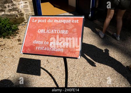 In Supermärkten, Geschäften, Restaurants, Bars, Cafés, Pubs und andere Orte im ganzen Land. Frankreich. Stockfoto