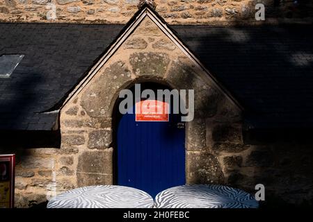 In Supermärkten, Geschäften, Restaurants, Bars, Cafés, Pubs und andere Orte im ganzen Land. Frankreich. Stockfoto