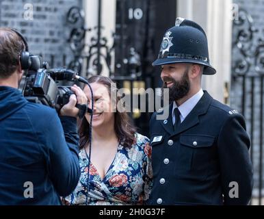 London, Großbritannien. Oktober 2021. Empfang der tagelangen Polizeiprämien in der Downing Street 10, London Credit: Ian Davidson/Alamy Live News Stockfoto