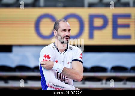 Trient, Italien. Oktober 2021. Kapitän Matey Kaziyski Trentino Volley während ITAS Trentino vs Volley Verona, Volleyball Italienische Serie A Männer Superliga Meisterschaft in Trient, Italien, Oktober 12 2021 Quelle: Independent Photo Agency/Alamy Live News Stockfoto