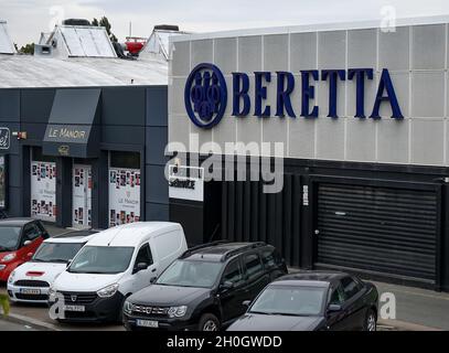 Bukarest, Rumänien - 10. Oktober 2021: Beretta Romania Interarms in-Store Shopping, in Bukarest. Stockfoto