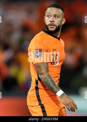 ROTTERDAM, NIEDERLANDE - 11. OKTOBER: Memphis Depay of the Netherlands während des FIFA WM-Qualifikationsspiel 2022 zwischen den Niederlanden und Gibraltar im Stadion Feijenoord am 11. Oktober 2021 in Rotterdam, Niederlande (Foto: Peter Lous/Orange Picters) Stockfoto