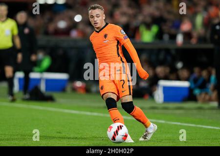 ROTTERDAM, NIEDERLANDE - 11. OKTOBER: Noa lang aus den Niederlanden während des Qualifikationsspiel der FIFA Fußball-Weltmeisterschaft 2022 zwischen den Niederlanden und Gibraltar am 11. Oktober 2021 im Stadion Feijenoord in Rotterdam, Niederlande (Foto: Peter Lous/Orange Picts) Stockfoto