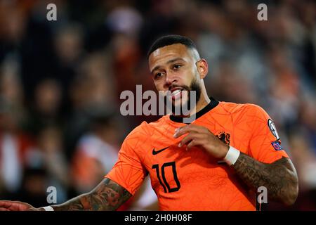 ROTTERDAM, NIEDERLANDE - 11. OKTOBER: Memphis Depay of the Netherlands während des FIFA WM-Qualifikationsspiel 2022 zwischen den Niederlanden und Gibraltar im Stadion Feijenoord am 11. Oktober 2021 in Rotterdam, Niederlande (Foto: Peter Lous/Orange Picters) Stockfoto
