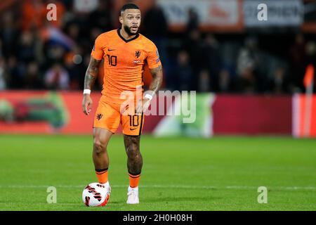 ROTTERDAM, NIEDERLANDE - 11. OKTOBER: Memphis Depay of the Netherlands während des FIFA WM-Qualifikationsspiel 2022 zwischen den Niederlanden und Gibraltar im Stadion Feijenoord am 11. Oktober 2021 in Rotterdam, Niederlande (Foto: Peter Lous/Orange Picters) Stockfoto