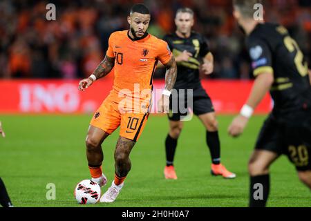 ROTTERDAM, NIEDERLANDE - 11. OKTOBER: Memphis Depay of the Netherlands während des FIFA WM-Qualifikationsspiel 2022 zwischen den Niederlanden und Gibraltar im Stadion Feijenoord am 11. Oktober 2021 in Rotterdam, Niederlande (Foto: Peter Lous/Orange Picters) Stockfoto