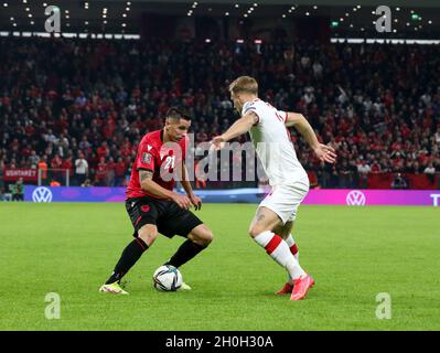 Tirana, Albanien. Oktober 2021. Odise Roshi (Albanien) während des Fußballspiels der FIFA-Weltmeisterschaft 2022 zwischen Albanien und Polandf am 13. Oktober 2021 im Air Albania Stadium in Tirana, Albanien Kredit: Unabhängige Fotoagentur/Alamy Live News Stockfoto