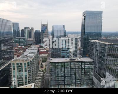 Luftaufnahme der Skyline von Nashville, Tennessee, USA. Oktober 2021 Stockfoto