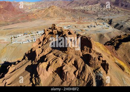 Luftaufnahme von Shahr-e Zuhak. Die rote Stadt, Bamyan, Afghanistan Stockfoto