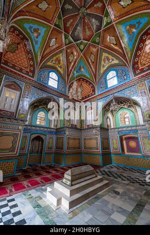 Schönes Innere des Mausoleums von Mirwais Khan Hotaki, Kandahar, Afghanistan Stockfoto