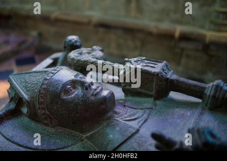 Grab des Heiligen Ronan, Kirche Saint-Ronan, Locronan (Lokorn), Finistere, Bretagne, Frankreich Stockfoto