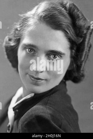 Porträt einer jungen Frau (Fräulein Haagen) von 1938. [Automatisierte Übersetzung] Stockfoto
