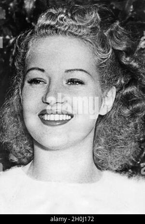 „US-Schauspielerin Betty Grable, Gewinnerin des Titels „Miss Dental Health“ im Jahr 1938. [Automatisierte Übersetzung]' Stockfoto