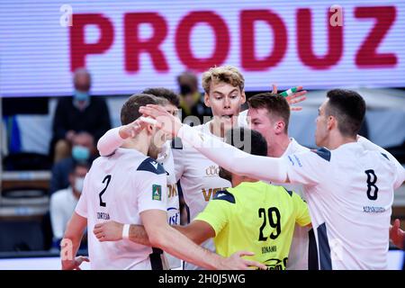 Trient, Italien. Oktober 2021. Jensen Mads Kyed feiert (Verona Volley) während ITAS Trentino vs Volley Verona, Volleyball Italienische Serie A Männer Superliga Meisterschaft in Trient, Italien, Oktober 12 2021 Quelle: Independent Photo Agency/Alamy Live News Stockfoto