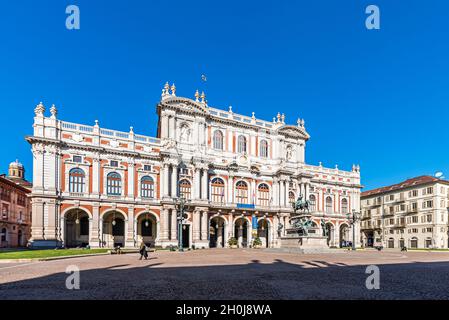 Turin, Italien. März 2021. Das Nationalmuseum des italienischen Risorgimento befindet sich im Palazzo Carignano in Turin auf der Piazza Carlo Alberto. Stockfoto