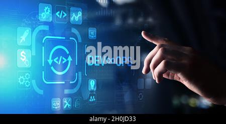 DevOps Agiles Entwicklungskonzept auf virtuellem Bildschirm. Stockfoto