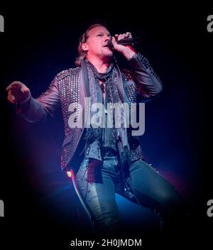 Fozzy (Lead-Sänger Chris Yogoy) live im Konzert in der Birmingham O2 Academy 2, 27. Oktober 2017. Live-Musikfotografie Stockfoto