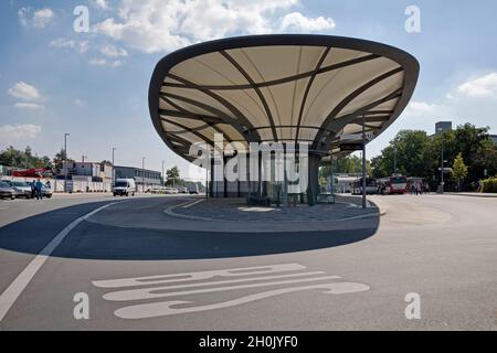 Busbahnhof in Leverkusen, Deutschland, Nordrhein-Westfalen, Leverkusen Stockfoto