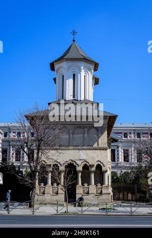 Bukarest, Rumänien, 27. März 2021: Historisches Hauptgebäude der Orthodoxen Kirche von Coltei (Biserica Coltei) im alten Stadtzentrum in einem sonnigen Frühling Stockfoto